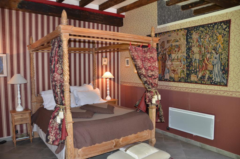 La Tour Du Lion Bed & Breakfast โรชฟอต์อองแตร์ ภายนอก รูปภาพ