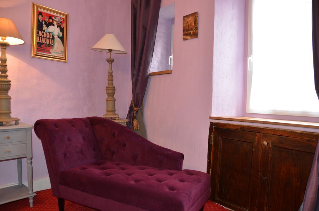 La Tour Du Lion Bed & Breakfast โรชฟอต์อองแตร์ ภายนอก รูปภาพ