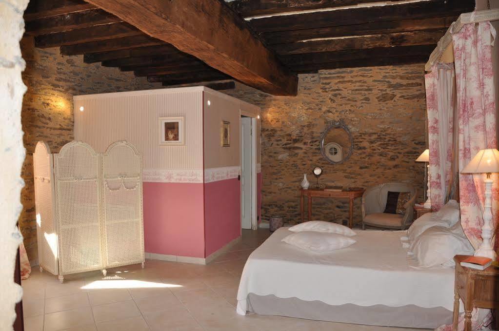 La Tour Du Lion Bed & Breakfast โรชฟอต์อองแตร์ ภายนอก รูปภาพ